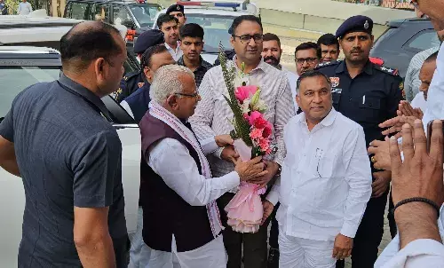 जनता तीसरी बार मोदी सरकार बनाने को तैयार - मनोहर लाल जनता तीसरी बार मोदी सरकार बनाने को तैयार - मनोहर लाल