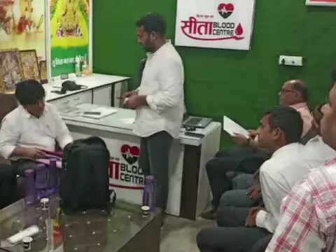 Sikar News -ब्लड चढ़ाने के बाद तीन महिलाओं की तबीयत बिगड़ी ,एक गर्भवती महिला की मौत Sikar News -ब्लड चढ़ाने के बाद तीन महिलाओं की तबीयत बिगड़ी ,एक गर्भवती महिला की मौत