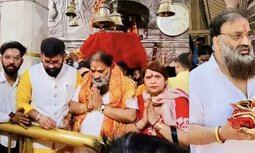 वीरेश शांडिल्य पहुंचे अपनी कुलदेवी माता ज्वाला जी में शीश नवाने वीरेश शांडिल्य पहुंचे अपनी कुलदेवी माता ज्वाला जी में शीश नवाने