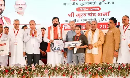 HARYANA NEWS-हरियाणा के श्रमिकों को मुख्यमंत्री ने दी बड़ी सौगात, 18 योजनाओं के तहत 1 लाख से अधिक निर्माण श्रमिकों को वितरित की लगभग 80 करोड़ रुपये की राशि HARYANA NEWS-हरियाणा के श्रमिकों को मुख्यमंत्री ने दी बड़ी सौगात, 18 योजनाओं के तहत 1 लाख से अधिक निर्माण श्रमिकों को वितरित की लगभग 80 करोड़ रुपये की राशि