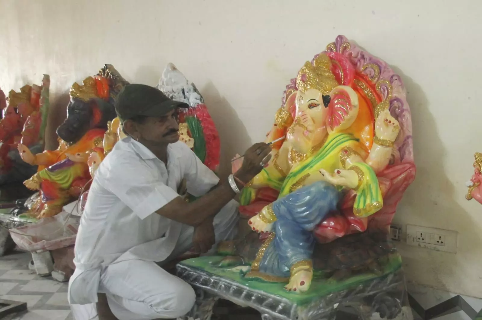 जीरकपुर में हो रही हैं तैयार गणपति महोत्सव के लिए करीब ढाई हजार इको-फ्रेंडली मूर्तियां जीरकपुर में हो रही हैं तैयार गणपति महोत्सव के लिए करीब ढाई हजार इको-फ्रेंडली मूर्तियां