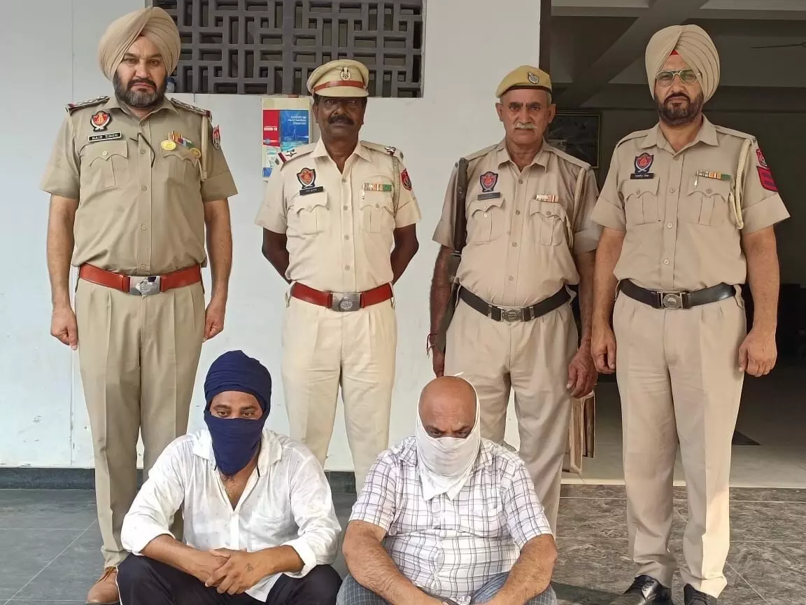 जिरकपुर  में कार से 175 किलों चुरपोस्ट बरामद,एक साथी गिरफ्तार