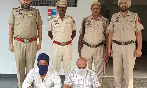 जिरकपुर में कार से 175 किलों चुरपोस्ट बरामद,एक साथी गिरफ्तार जिरकपुर में कार से 175 किलों चुरपोस्ट बरामद,एक साथी गिरफ्तार