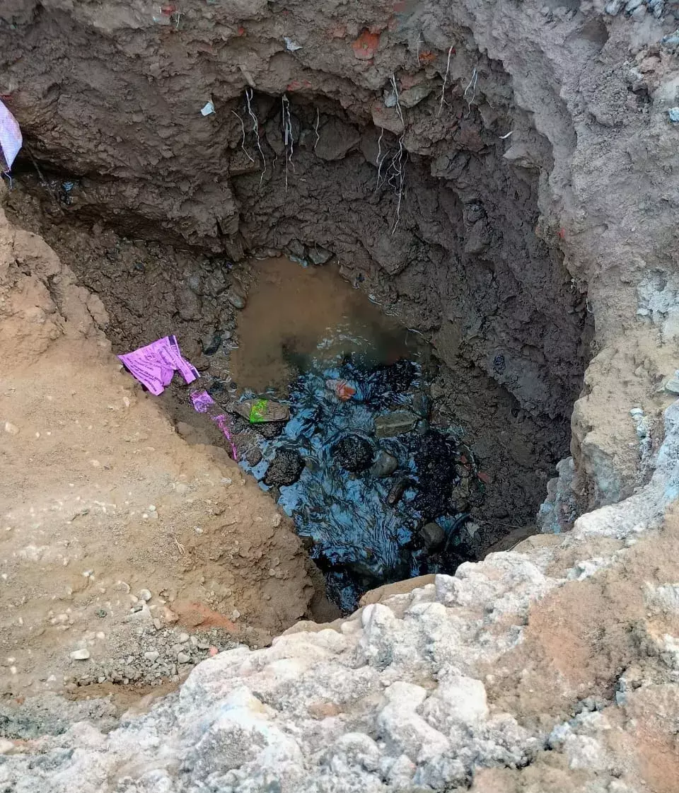 ZIRAKPUR NEWS-जीरकपुर नगर कौंसिल दफ्तर के अधिकारियों में तालमेल न होने के चलते परेशान हो रहे हैं स्थानीय निवासी