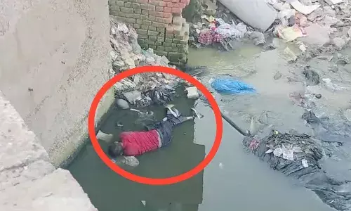 वसंत विहार फेस -3 में एक पेंटर का नाले से मिला शव वसंत विहार फेस -3 में एक पेंटर का नाले से मिला शव