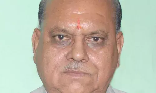 बिहार में बाबाओं के प्रवचन या चुनावी प्रचार क्या है असल मकसद? बिहार में बाबाओं के प्रवचन या चुनावी प्रचार क्या है असल मकसद?