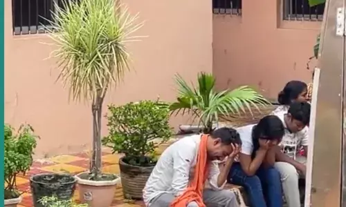 जगन्नाथ यात्रा मौत की यात्रा बनी तीन श्रद्धालुओं की मौत, 50 अन्य घायल जगन्नाथ यात्रा मौत की यात्रा बनी तीन श्रद्धालुओं की मौत, 50 अन्य घायल