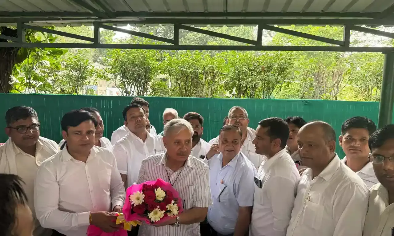 अमित शर्मा ने केंद्रीय मंत्री राव इंद्रजीत के सामने किया शक्ति प्रदर्शन