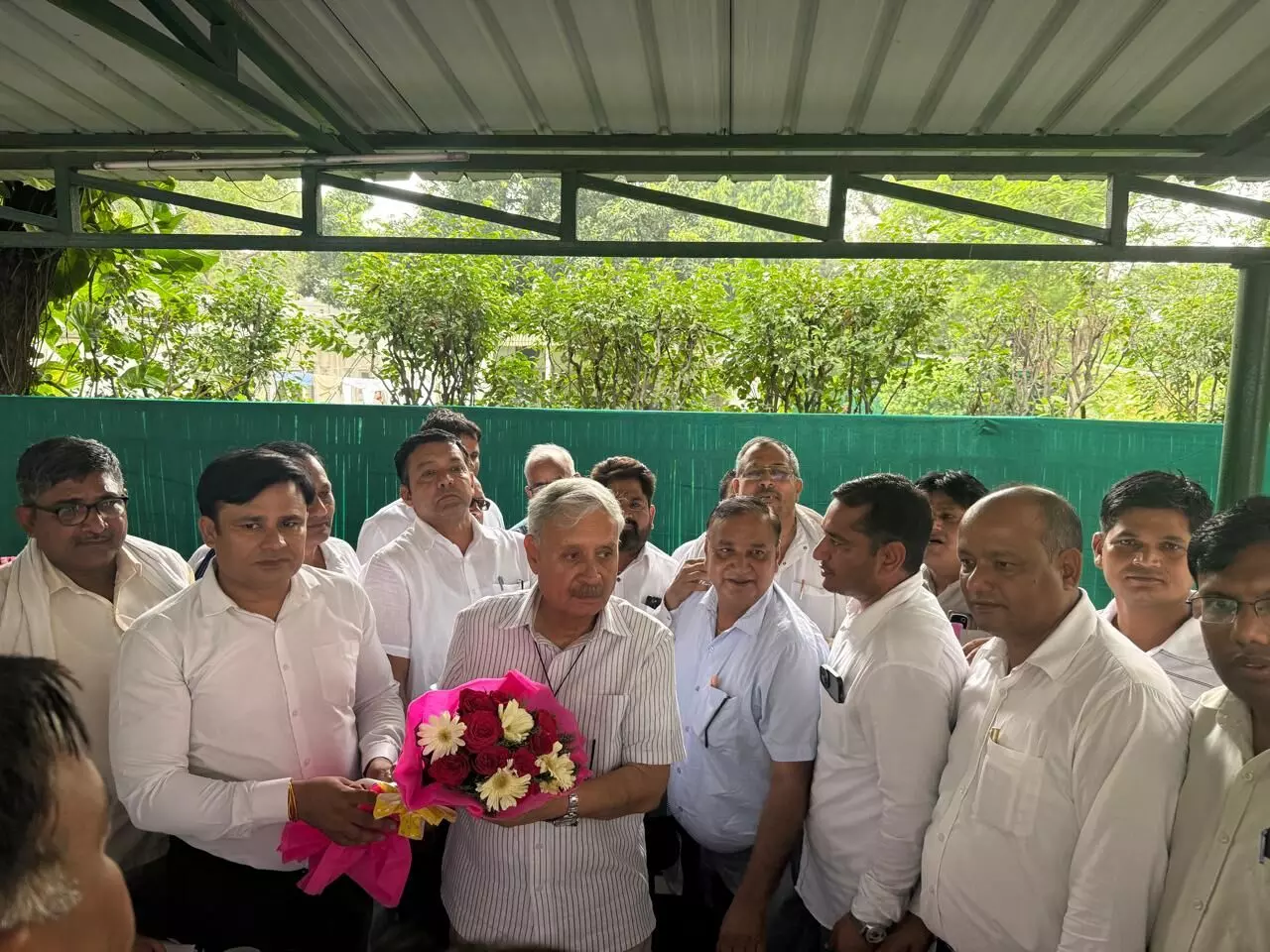 अमित शर्मा ने केंद्रीय मंत्री राव इंद्रजीत के सामने किया शक्ति प्रदर्शन अमित शर्मा ने केंद्रीय मंत्री राव इंद्रजीत के सामने किया शक्ति प्रदर्शन