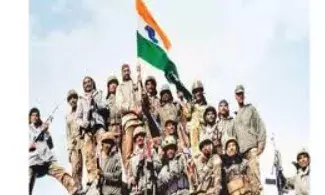 कारगिल युद्ध केवल सैनिकों की वीरता की कहानी नहीं था कारगिल युद्ध केवल सैनिकों की वीरता की कहानी नहीं था