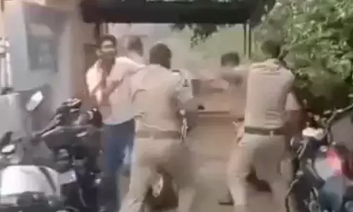 दो चोरों में समझौता हुआ दो चोरों में समझौता हुआ