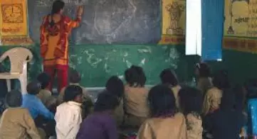 उत्तरप्रदेश में असुरक्षित महिला शिक्षक उत्तरप्रदेश में असुरक्षित महिला शिक्षक